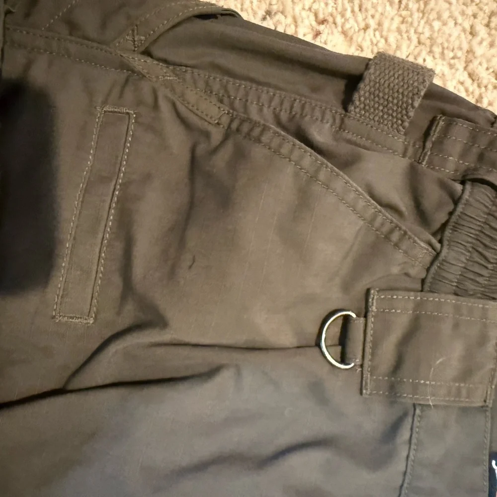 5.11 Tactical Dark olive green Pants 32x30 many pockets durable - Picture 10 of 12